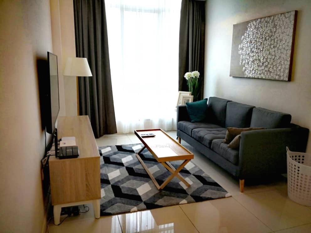 Sutera Avenue Skypool Apartment